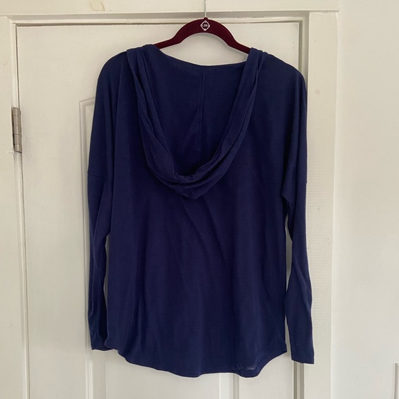 ⚡️ Old Navy • Athleisure hooded tops!! - Picture 4 of 11